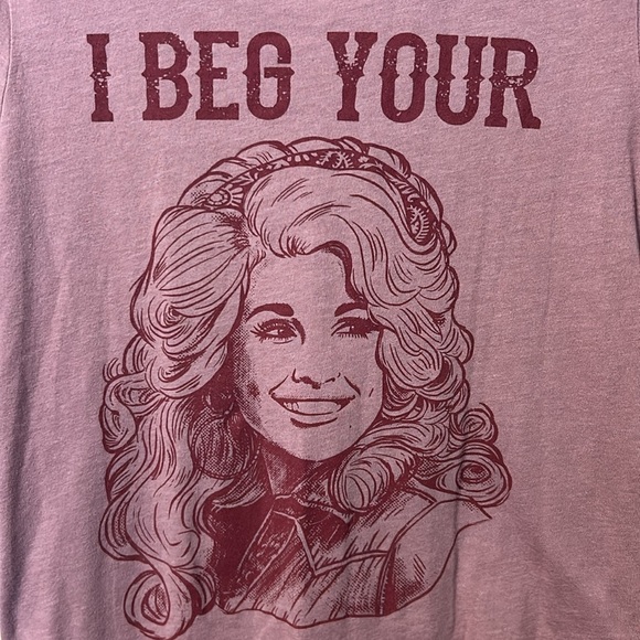 Dolly T shirt size small - Picture 4 of 4